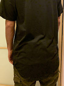 Оверсайз чорна футболка М розмир подовжена з округленим низом