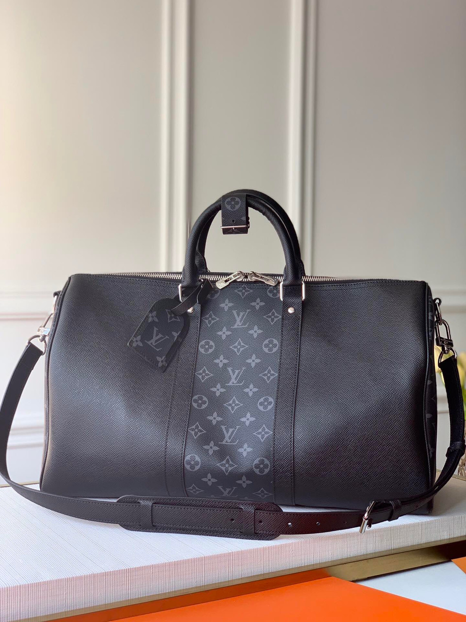 Жіноча ручна поклажа Louis Vuitton