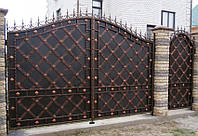 Кованые распашные ворота с калиткой, код: 01086