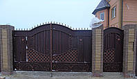 Кованые распашные ворота с калиткой, код: 01091