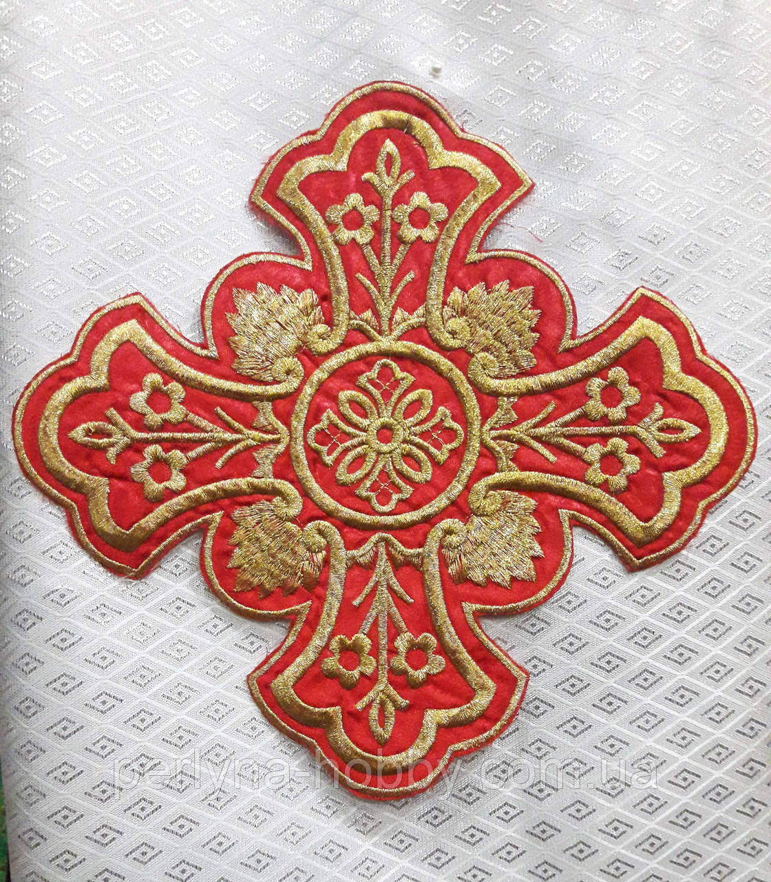 Хрест для церковного одягу великий 24 на 24 см червоний з золотом