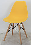 Стілець із пластику Nik - N (Нік Н) EAMES CHAIR жовтий 12 на дерев'яних ніжках, фото 6