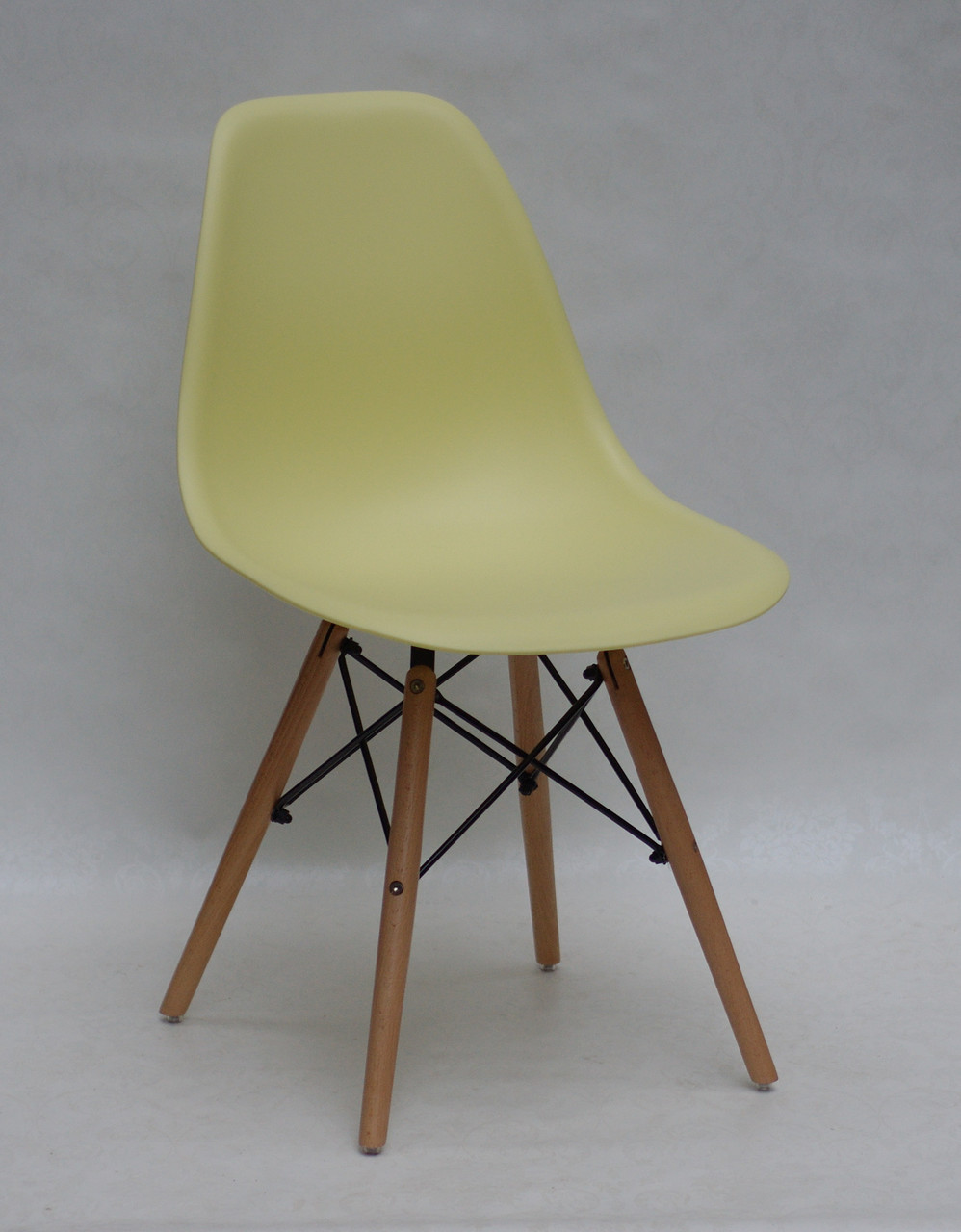 Стілець із пластику Nik (Нік) EAMES CHAIR жовтий 15 на дерев'яних ніжках
