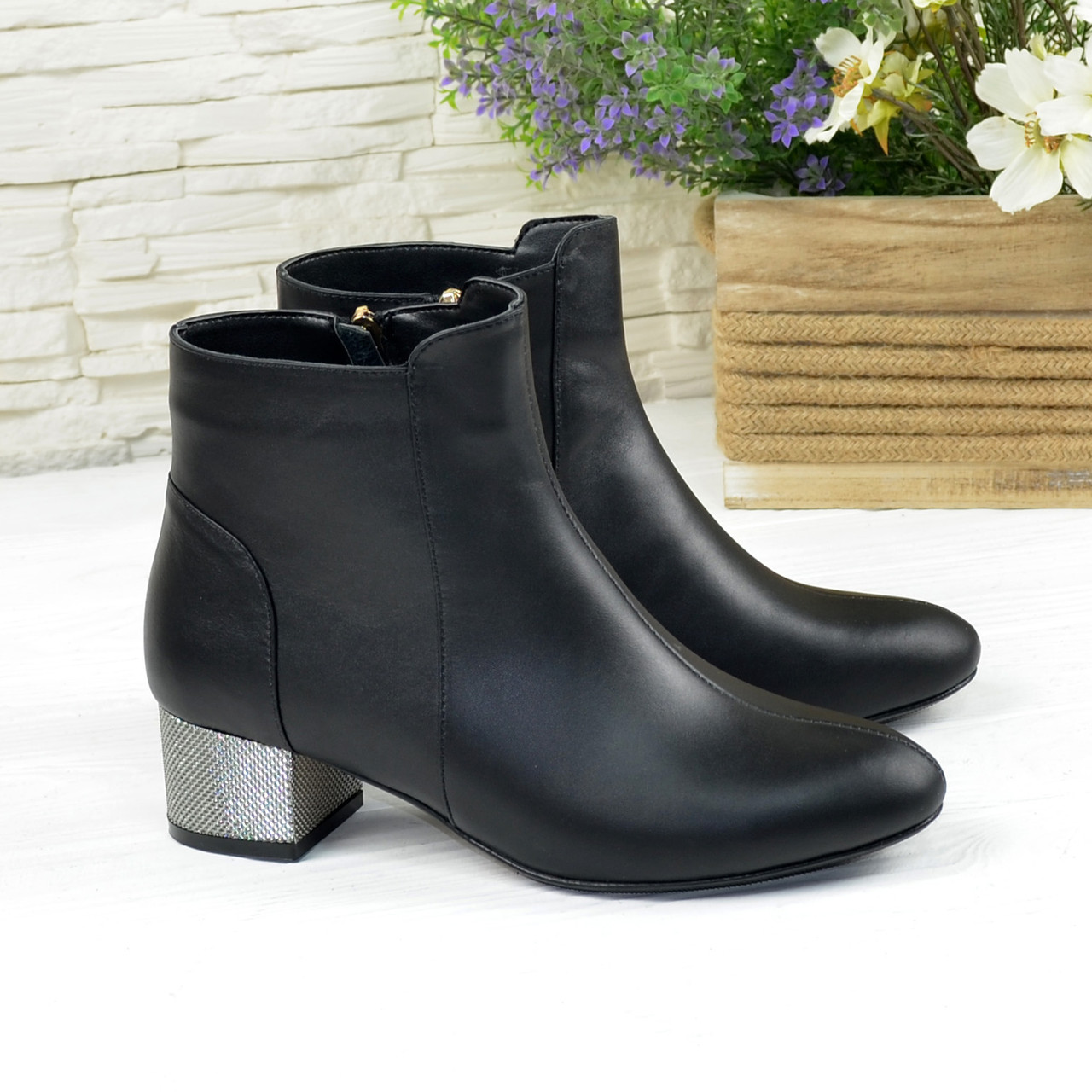 Напівчеревики шкіряні жіночі на маленькому підборах, колір чорний, фото 1