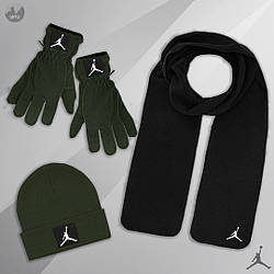 Чоловічий комплект шапка + шарф + рукавички Jordan чорного і зеленого кольору (люкс)