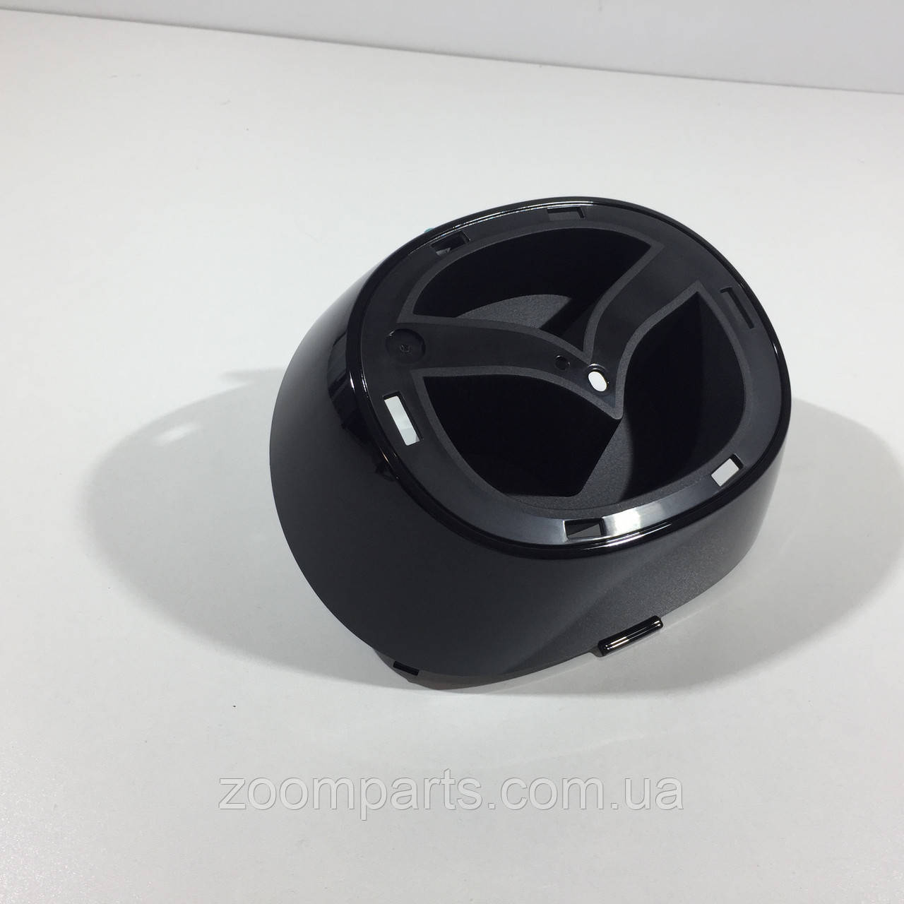 Майданчик емблеми передній Mazda KB8A50721