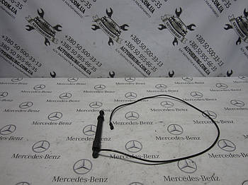 Гідравлічний привод кришки багажника (ляди) mercedes-benz w251 r-class (A2518200397)