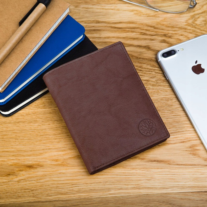 Чоловічий шкіряний гаманець Betlewski з RFID 10 х 12,9 х 2,5 (BPM-GTAN-575) - коричневий