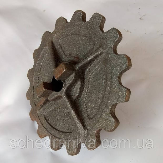 Зірочка СЗГ 00.105-01 (z=16, ланцюг 31,75) між механізмів і в з'єднанні тукових валів СЗ, Астра