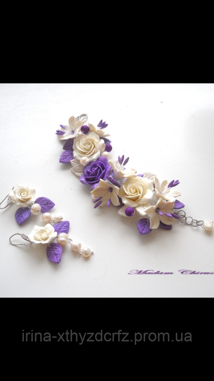 Браслет і сережки з натуральними перлами та білими трояндами та бузковими листочками з полімерної глини, фото 1