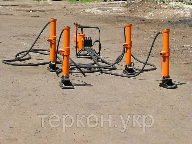 Домкрат груповий ДГ 10х4