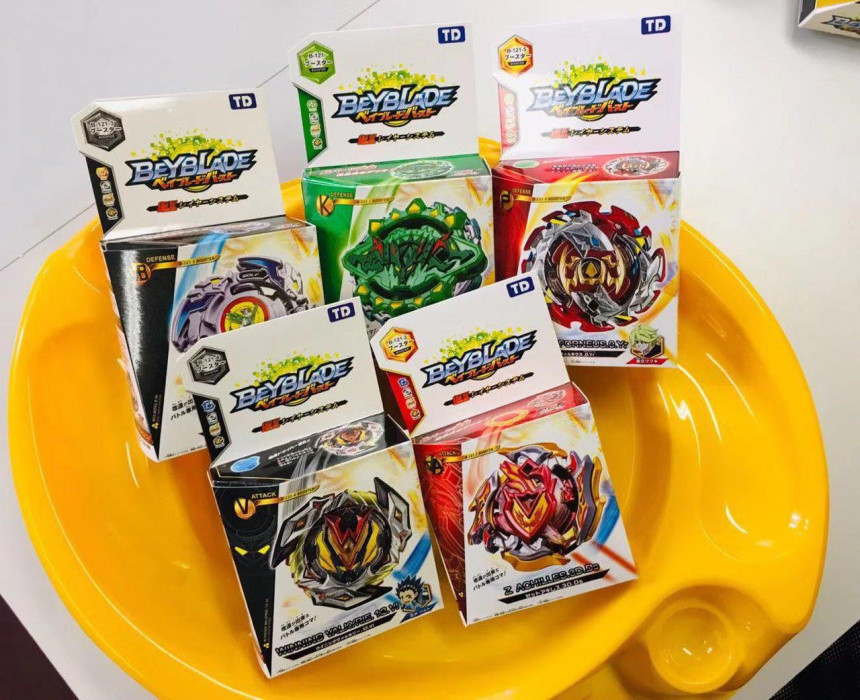 Набор Бейблейд BeyBlade 11 в 1 (5 волчков+5 запусков) + Большая арена Бейблейд желтая (со спусковыми горками)
