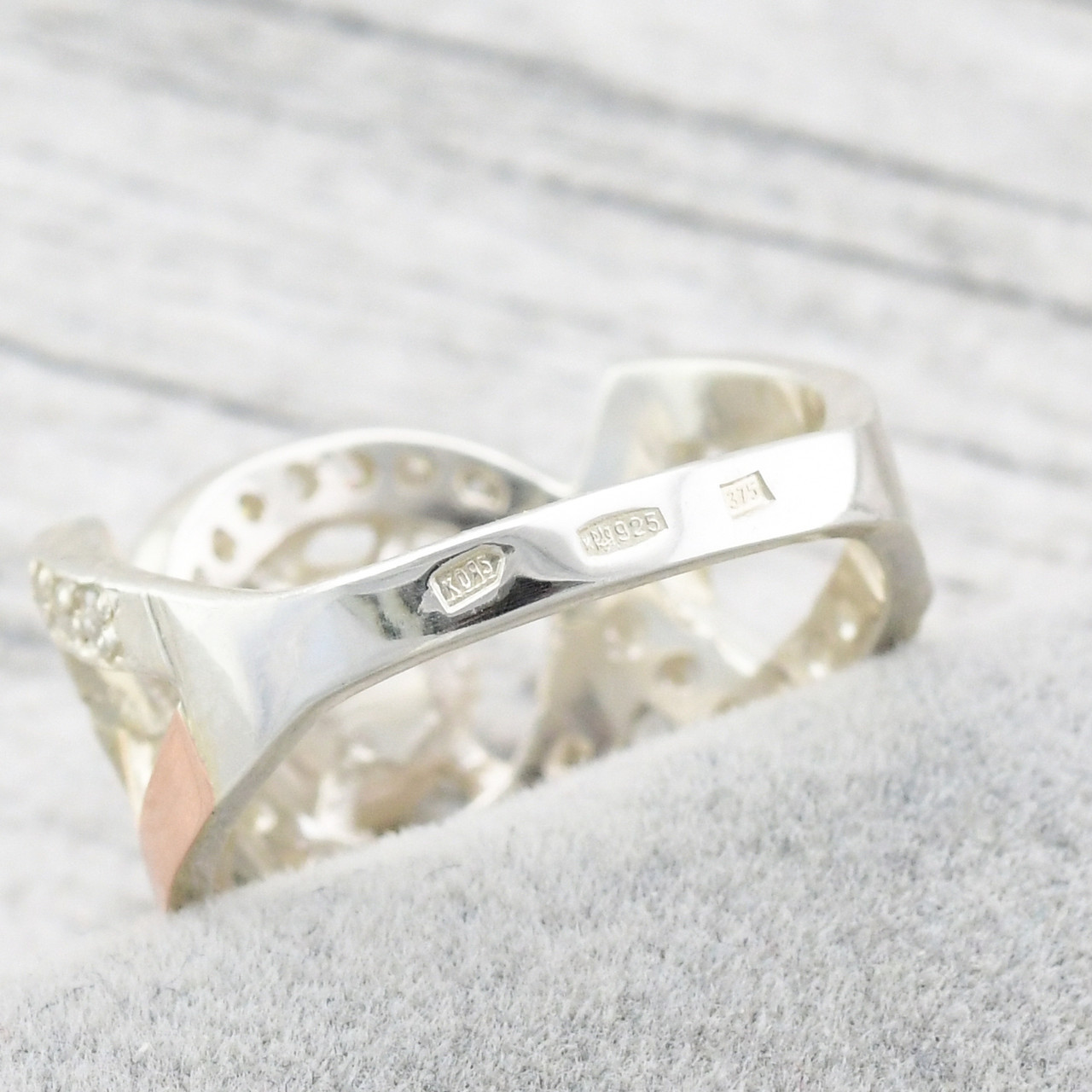 Кольцо серебряное женское с золотыми пластинами Луиза вставка иск. жемчуг белые фианиты размер 19 - фото 3 - id-p1105407319