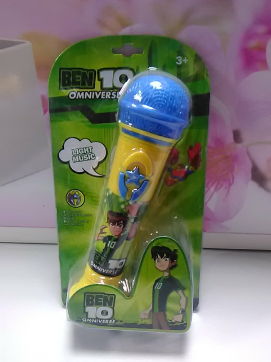 Дитячий музичний мікрофон з малюнком BEN10