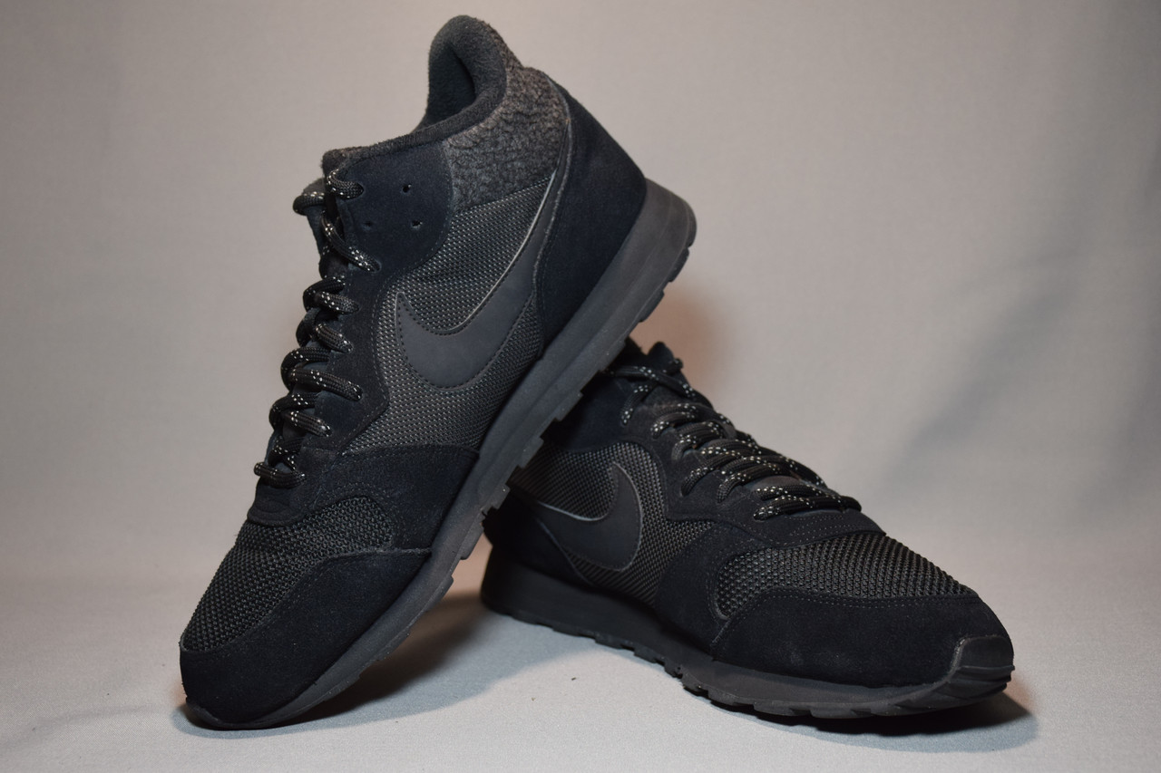 Nike md runner 28 hotsell