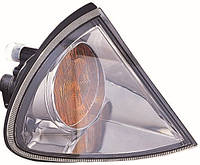 Покажчик повороту Тойота Avensis 2000-2002 правий +лампа