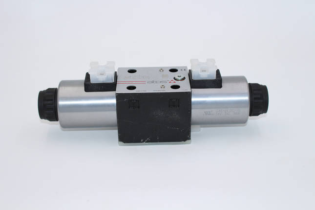 Гідророзподільник з електромагнітним управлінням Atos DKE (ДУ 10) - Двухмагнитный, фото 1