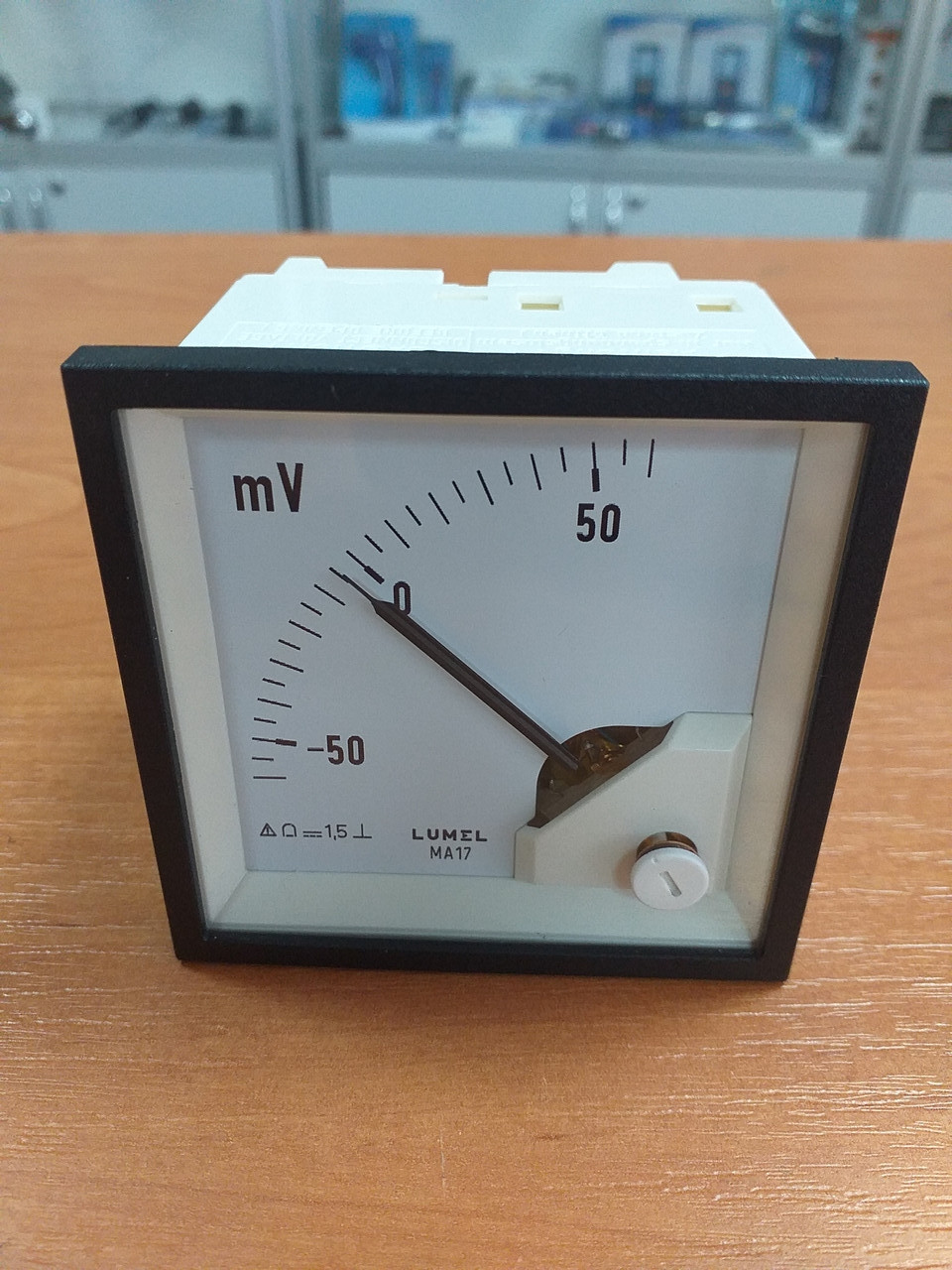 Аналоговий вольтметр LUMEL MA17N B505 60-0-60 mV Польща