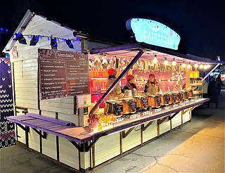 Компания "Промконтракт" изготовила и поставила в Киев на ВДНХ торговые киоски и павильоны для сезонного развлекательного парка «Зимова країна... 22