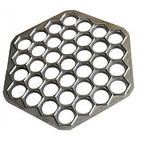 Пельменниця форма алюмінієва 37 отворів в коричневій коробці