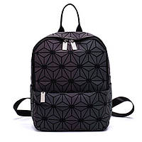 Модный рюкзак женский городской. Яркий рюкзак хамелеон Bao Bao Issey Miyake. Рюкзак для девочки