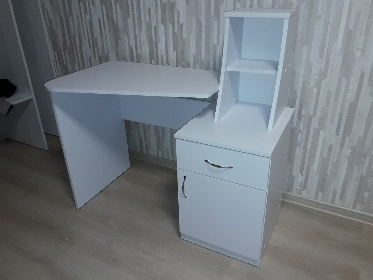 Стіл Аватар білий 110х74х105 см
