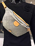 Мужская сумка мессенджер бананка Louis Vuitton серая. Живое фото (топ ААА+), фото 4