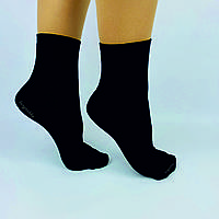 Чёрные однотонные стрейчевые женские носки с невысоким паголенком