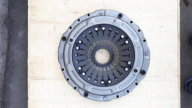 184-1601090-10 Диск зчеплення ведучий (корзина) з кожухом МАЗ,УРАЛ,МЗКТ (1841601090)