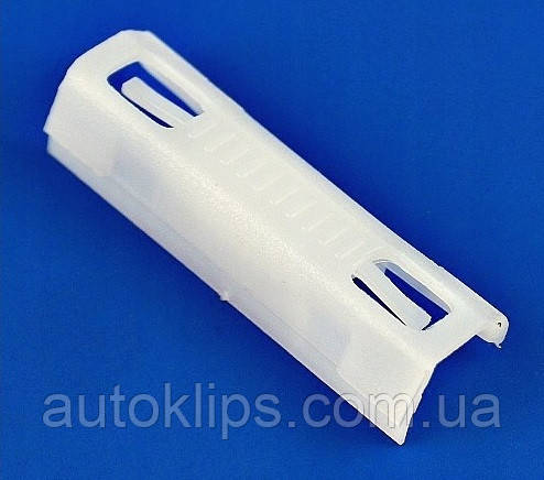 Клипса молдингу даху Renault Twingo, Megane I (1995 - 2003), Megane Scenic (1996 - 1999) OEM:7703077424