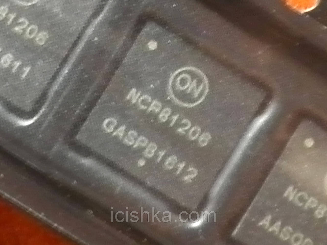 ON NCP81206 QFN52 — 1+1/2+1-канальний контролер живлення для IMVP8, фото 1