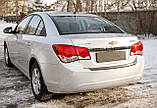 Пластикова захисна накладка на задній бампер для Chevrolet Cruze сєдан 2009-2015, фото 2