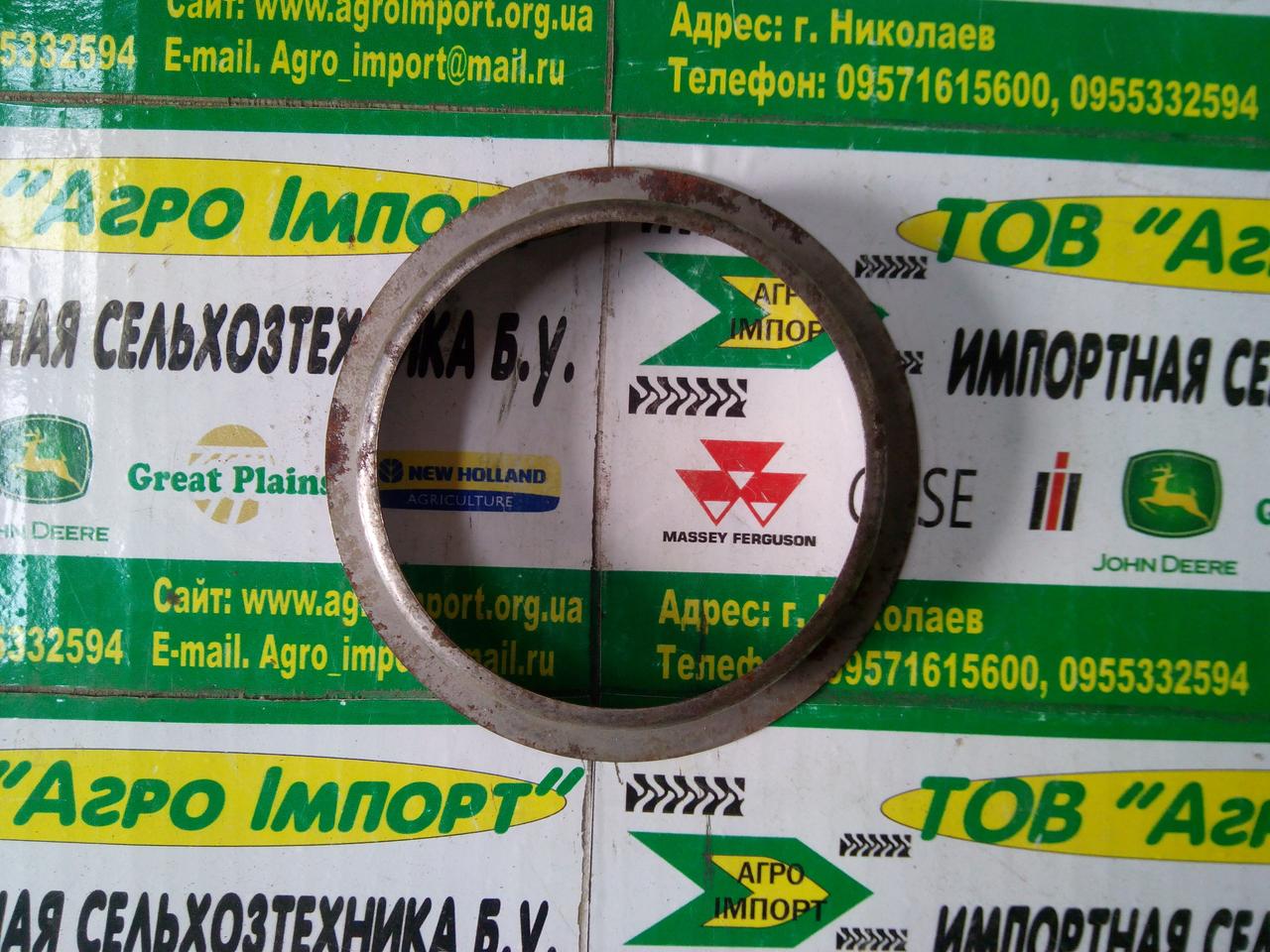 Металева Втулка підшипника маточини R26632