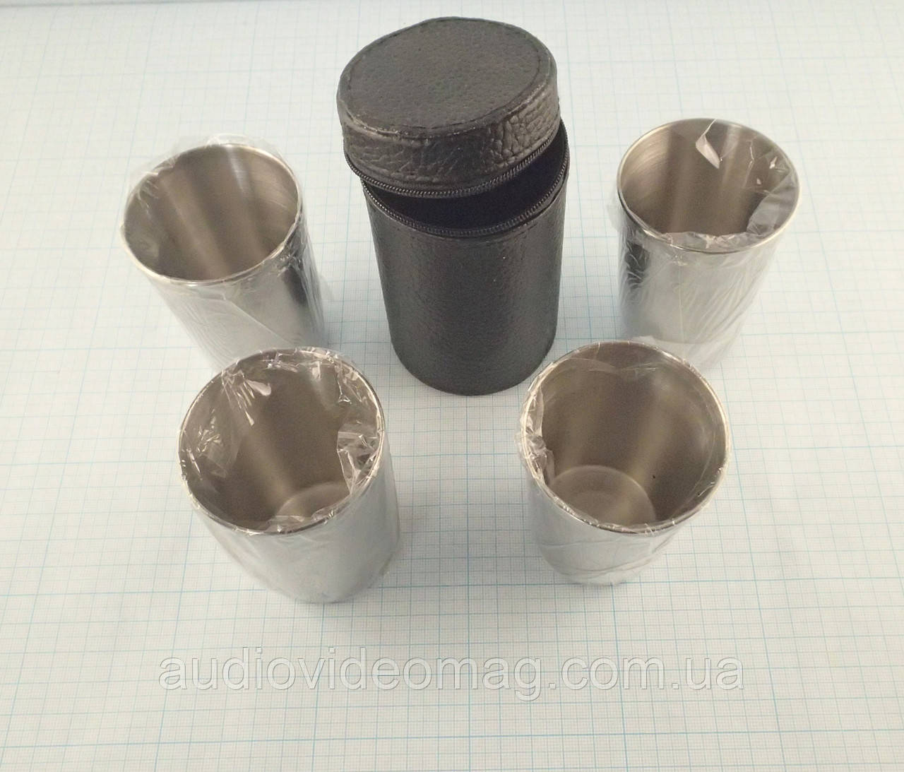 Набір металевих стаканчиків (4х180 грам) в чохлі