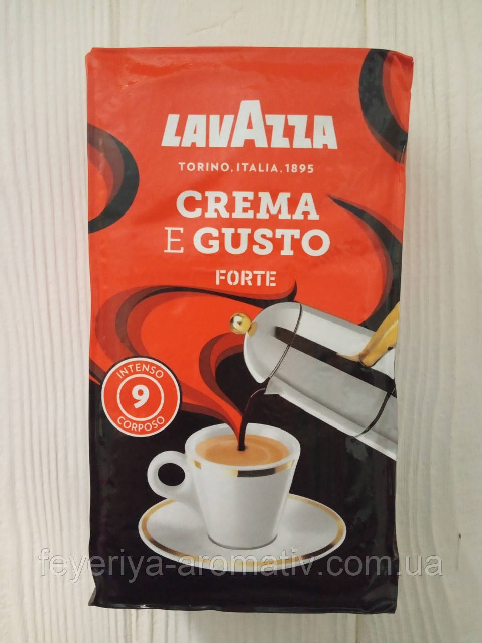 Кава мелена Lavazza Crema e Gusto Gusto Forte 250г (Італія) кольорова упаковка