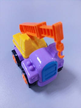 Машинка маленька кран