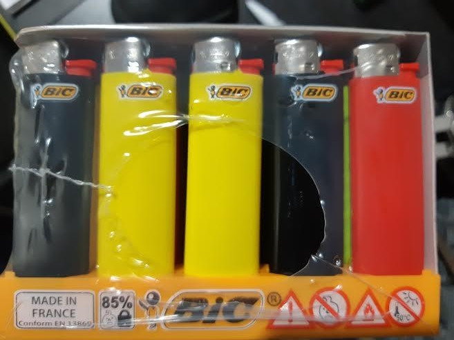 Запальничка BIC із захистом від дітей оригінал 50 штук у блоці