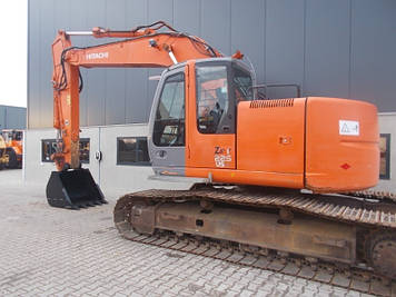 Hitachi ZX225USlc екскаватор на гусеничному