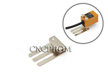 Кронштейн для кріплення індуктивного датчика OMRON