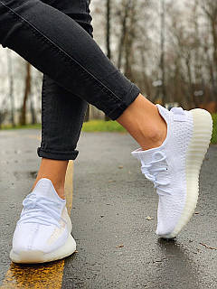 Adidas yeezy blancas hotsell