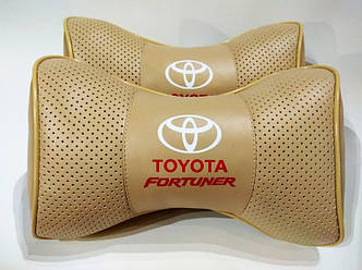 Подушка на підголовник Toyota Fortuner бежева 1 шт