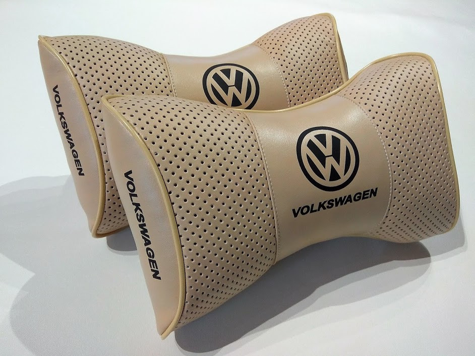 Подушка на підголовник в авто Volkswagen бежева 1 шт