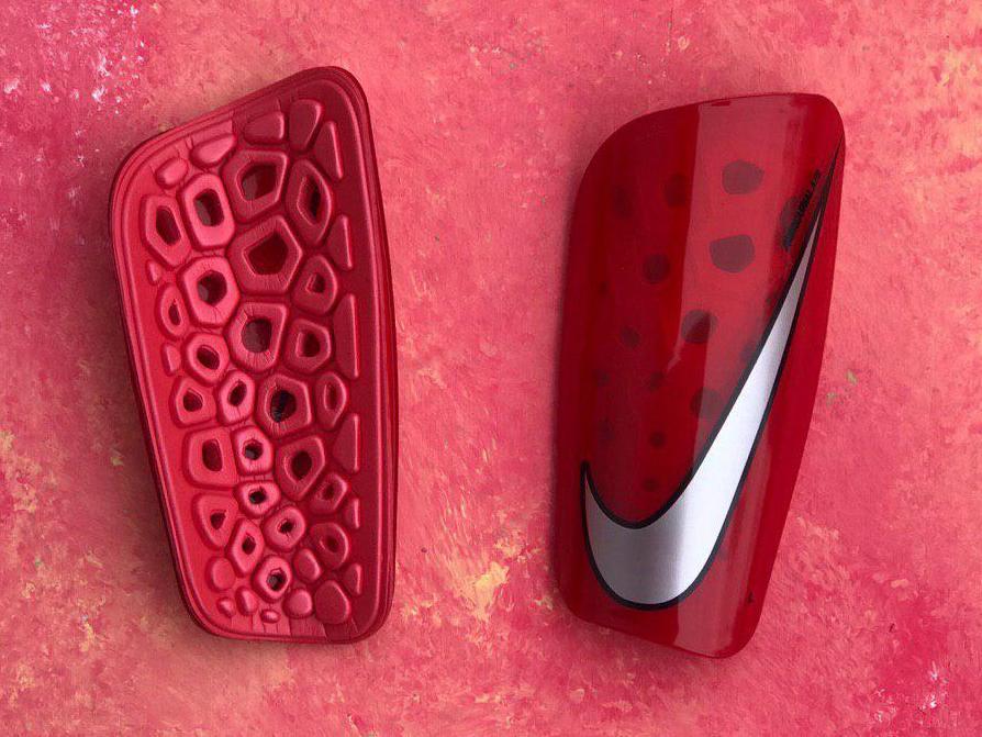 Щитки футбольні Nike Mercurial Guard Lite Crimson/Metallic Silver/Black