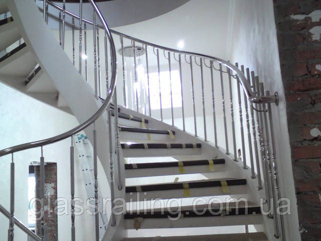 Огорожа гвинтових сходів Ograjdenie vintovoi lestnici