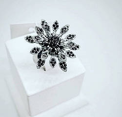 Каблучка срібна у вигляді квітки з чорним цирконом Рита