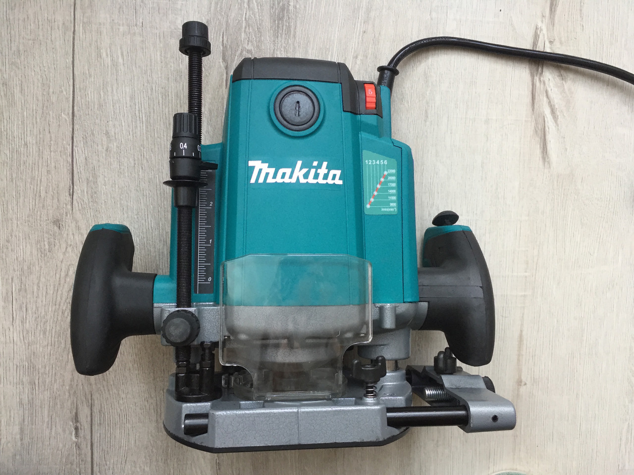 ✔️ Фрезер, Фрезерна машина Makita/Макіта RP2301FC | 2100 Вт