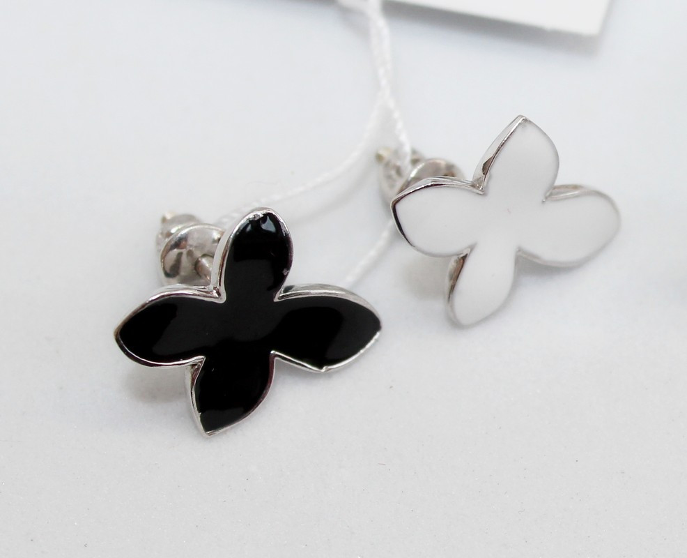 Сережки-закрутки срібні з біло-чорною емаллю Кліверок — 925 пррби, фото 1