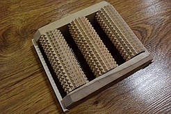 Масажер для ніг на 3 ролики, ручна робота.