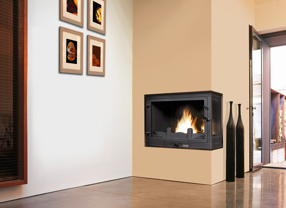 Камінна топка UNIFLAM 700 Standard права бічна з шибером і подачею повітря