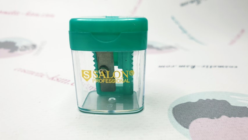 Стругачка для косметичних олівців Salon Professional